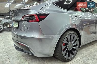 Позашляховик / Кросовер Tesla Model Y 2024 в Дніпрі