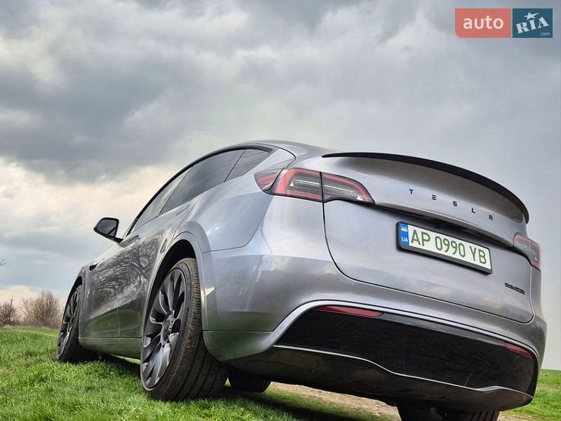 Позашляховик / Кросовер Tesla Model Y 2024 в Дніпрі