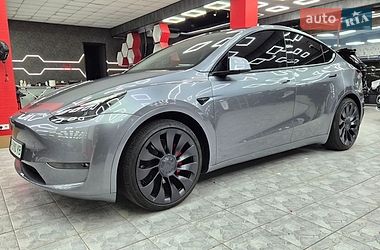 Позашляховик / Кросовер Tesla Model Y 2024 в Дніпрі