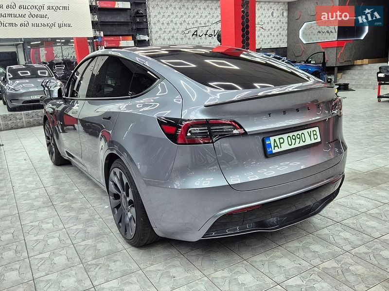 Позашляховик / Кросовер Tesla Model Y 2024 в Дніпрі