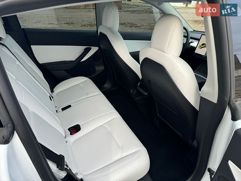 Позашляховик / Кросовер Tesla Model Y 2022 в Пирятині
