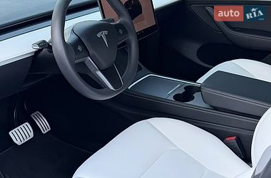 Позашляховик / Кросовер Tesla Model Y 2024 в Харкові