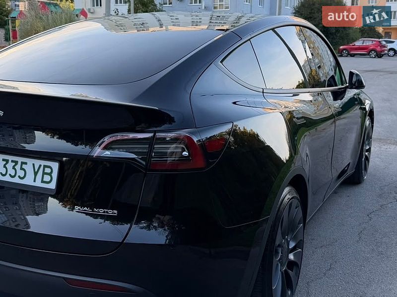 Позашляховик / Кросовер Tesla Model Y 2024 в Харкові