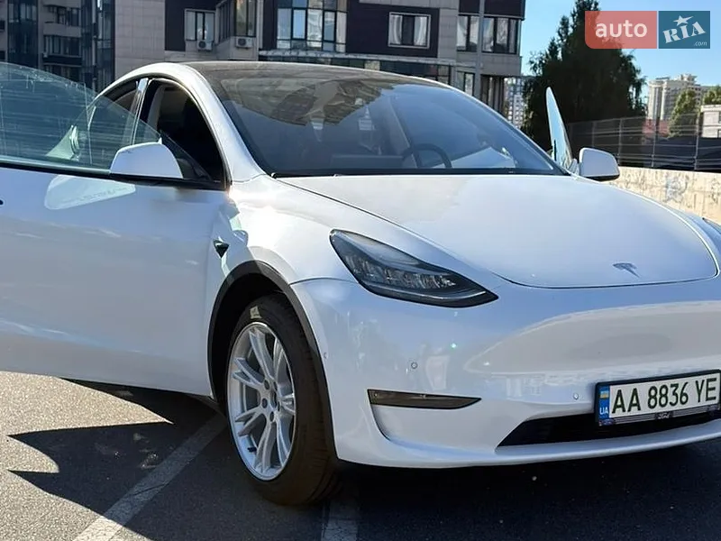 Tesla Model Y