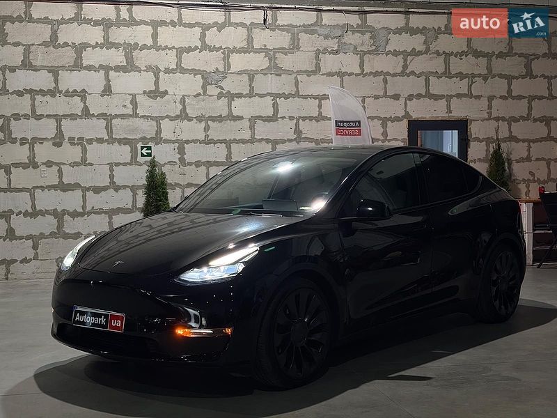 Tesla Model Y 2023