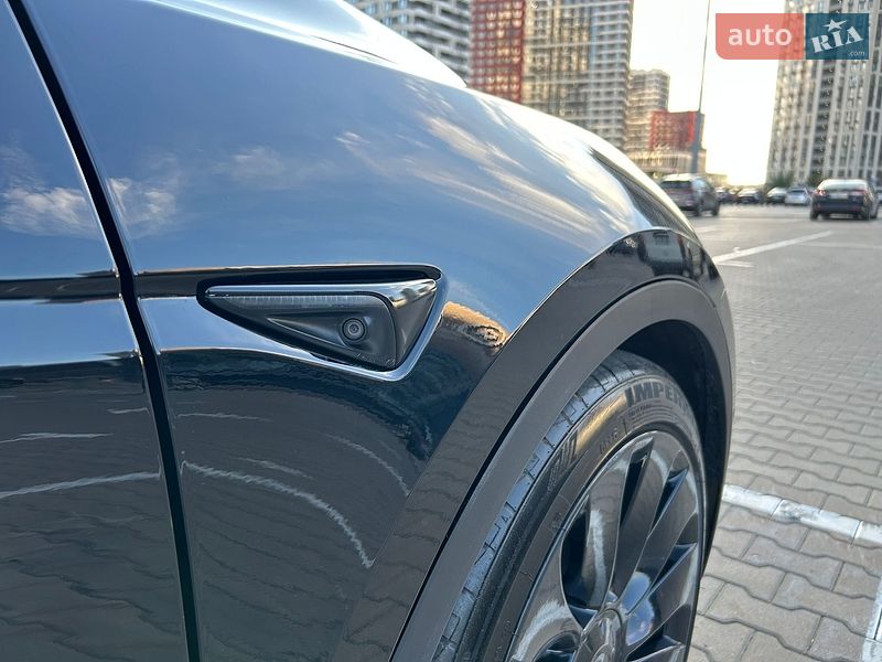 Позашляховик / Кросовер Tesla Model Y 2020 в Києві