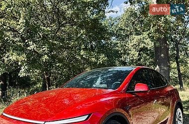 Внедорожник / Кроссовер Tesla Model Y 2026 в Киеве
