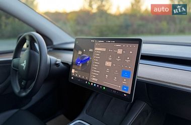 Позашляховик / Кросовер Tesla Model Y 2023 в Звягелі