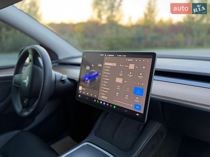 Позашляховик / Кросовер Tesla Model Y 2023 в Звягелі