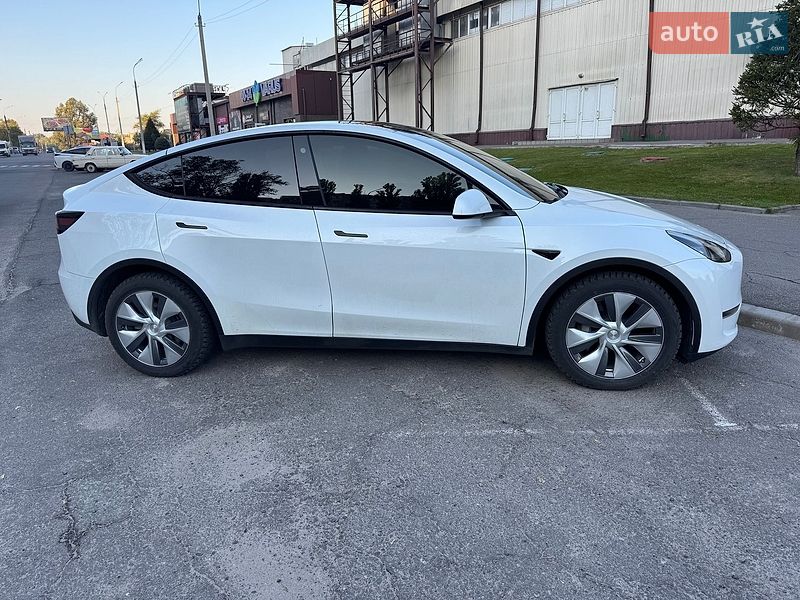 Tesla Model Y 2023 Tesla Model Y 2023
