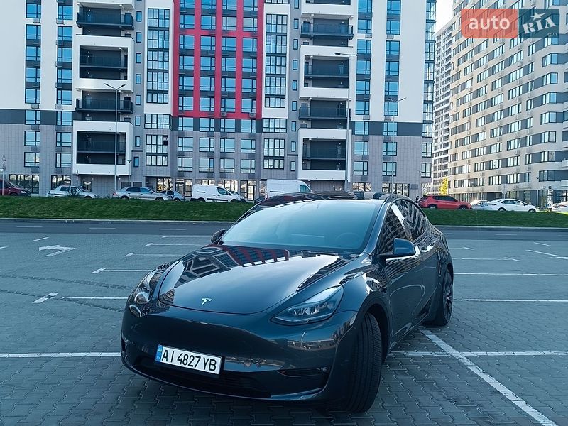 Tesla Model Y 2023