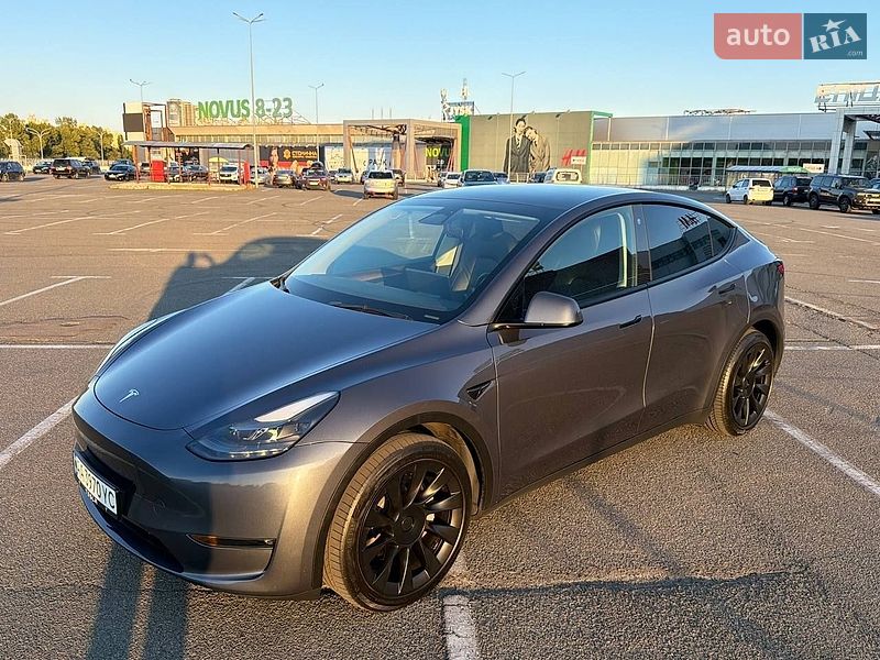 Tesla Model Y 2022