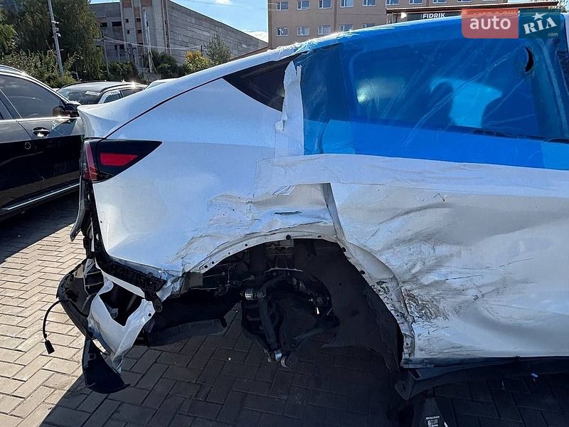 Внедорожник / Кроссовер Tesla Model Y 2022 в Луцке