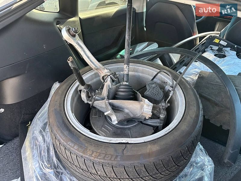 Внедорожник / Кроссовер Tesla Model Y 2022 в Луцке