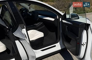 Позашляховик / Кросовер Tesla Model Y 2023 в Львові