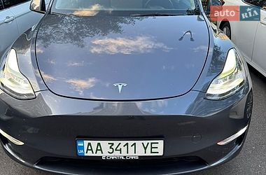 Внедорожник / Кроссовер Tesla Model Y 2023 в Киеве
