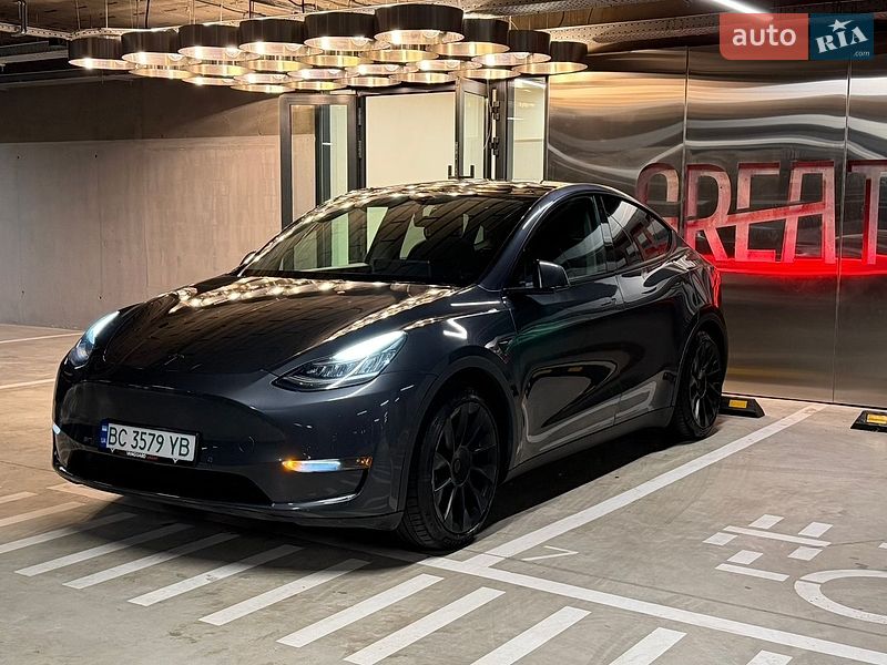 Tesla Model Y 2020