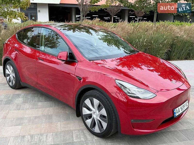 Tesla Model Y