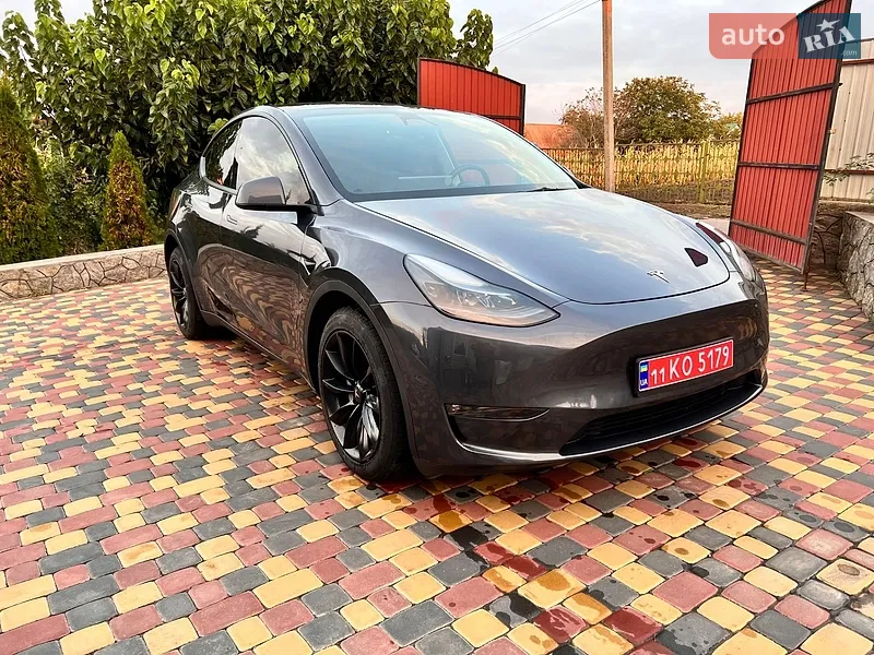 Tesla Model Y