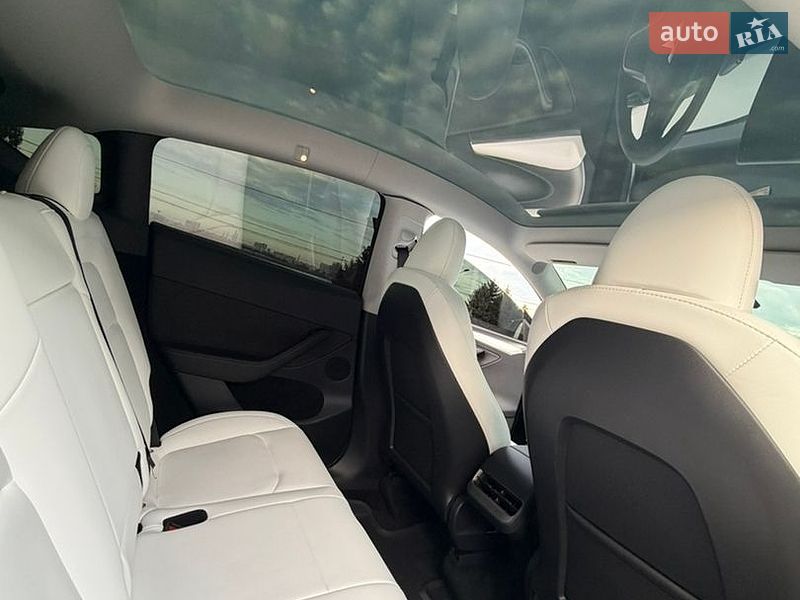 Позашляховик / Кросовер Tesla Model Y 2023 в Дніпрі фото 13 Позашляховик / Кросовер Tesla Model Y 2023 в Дніпрі