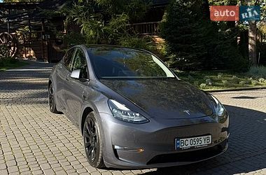 Позашляховик / Кросовер Tesla Model Y 2022 в Львові