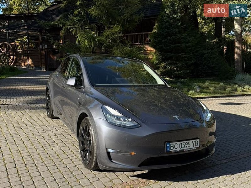 Tesla Model Y 2022