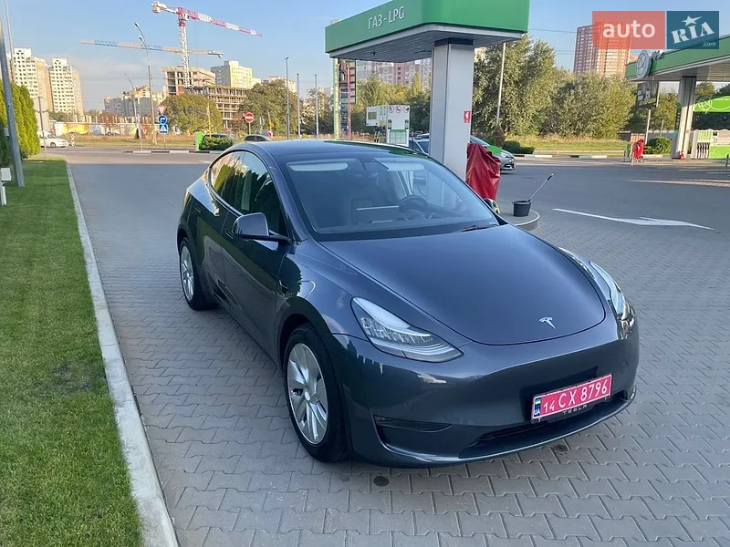 Tesla Model Y