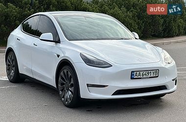 Позашляховик / Кросовер Tesla Model Y 2021 в Києві
