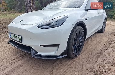 Внедорожник / Кроссовер Tesla Model Y 2024 в Черкассах