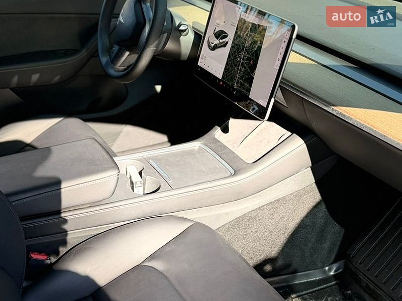 Позашляховик / Кросовер Tesla Model Y 2021 в Житомирі