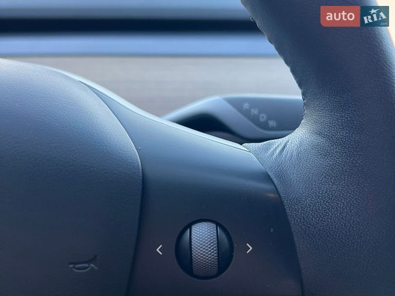 Позашляховик / Кросовер Tesla Model Y 2023 в Луцьку