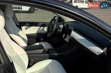 Позашляховик / Кросовер Tesla Model Y 2020 в Чернівцях