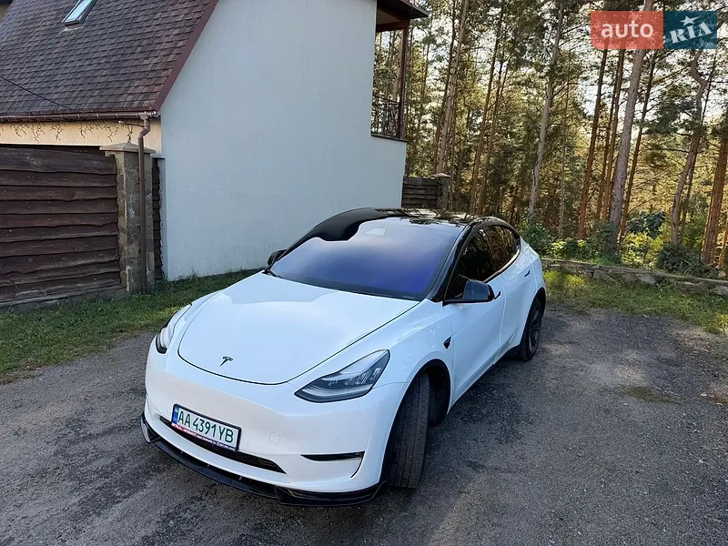 Tesla Model Y