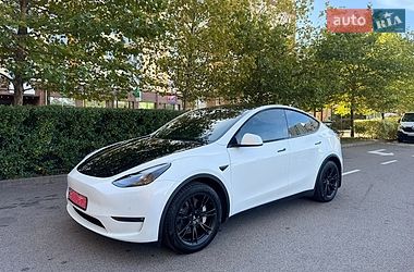 Внедорожник / Кроссовер Tesla Model Y 2021 в Киеве