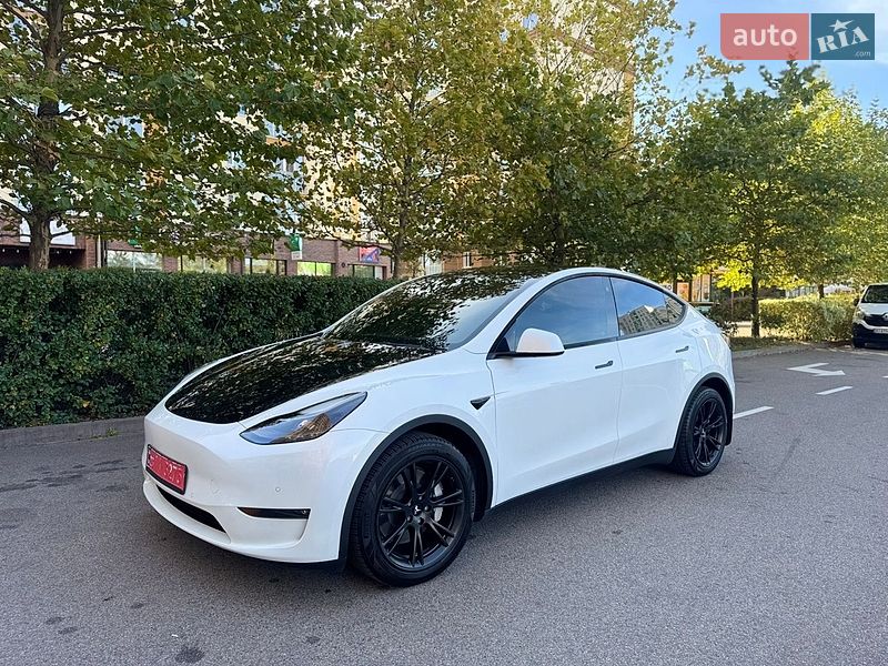 Внедорожник / Кроссовер Tesla Model Y 2021 в Киеве