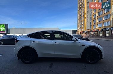 Внедорожник / Кроссовер Tesla Model Y 2021 в Киеве