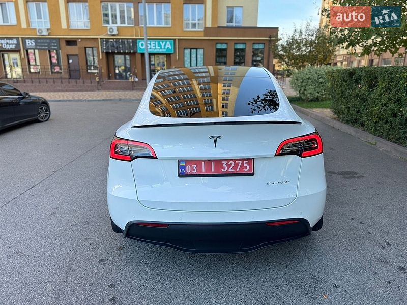 Внедорожник / Кроссовер Tesla Model Y 2021 в Киеве