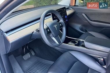 Внедорожник / Кроссовер Tesla Model Y 2021 в Киеве