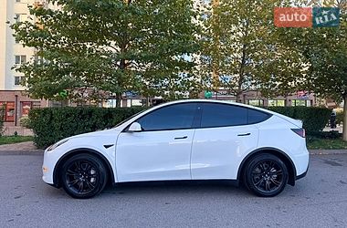 Внедорожник / Кроссовер Tesla Model Y 2021 в Киеве