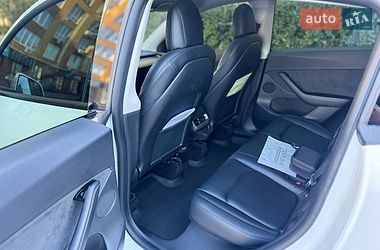 Внедорожник / Кроссовер Tesla Model Y 2021 в Киеве