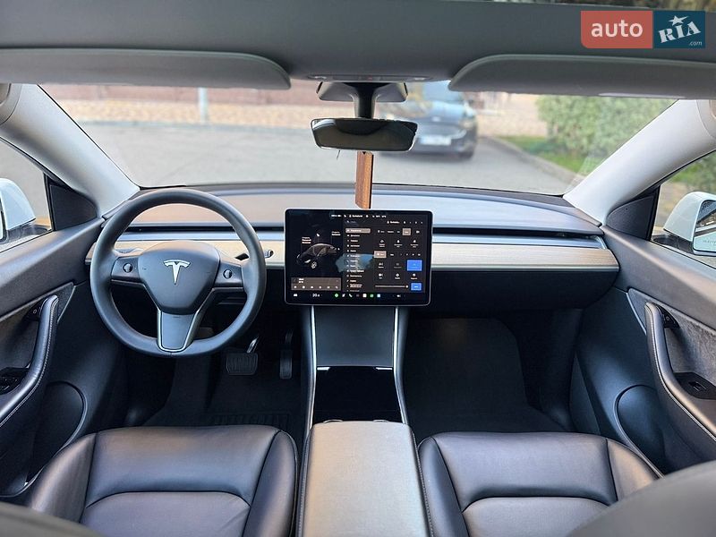 Внедорожник / Кроссовер Tesla Model Y 2021 в Киеве