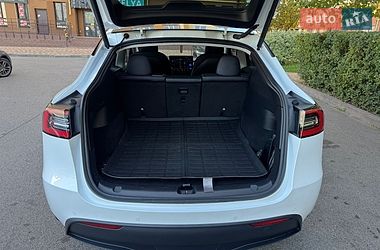 Внедорожник / Кроссовер Tesla Model Y 2021 в Киеве