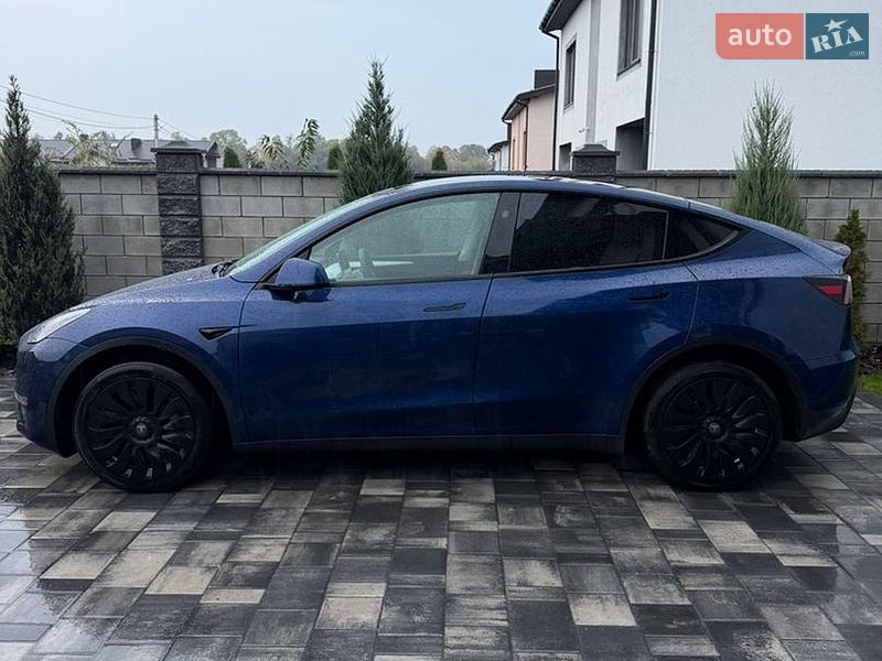 Позашляховик / Кросовер Tesla Model Y 2023 в Рівному