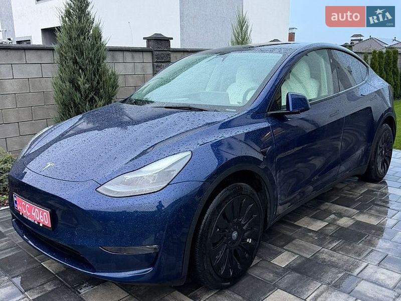 Позашляховик / Кросовер Tesla Model Y 2023 в Рівному