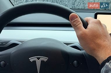 Позашляховик / Кросовер Tesla Model Y 2023 в Рівному