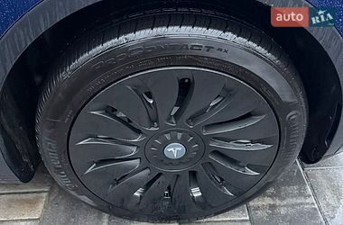 Позашляховик / Кросовер Tesla Model Y 2023 в Рівному