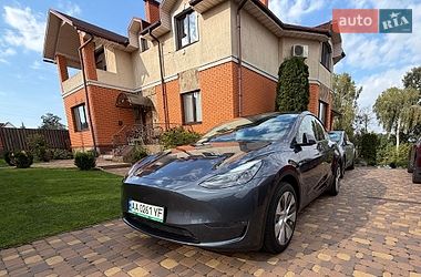 Внедорожник / Кроссовер Tesla Model Y 2023 в Киеве