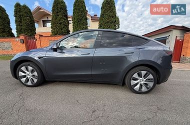 Внедорожник / Кроссовер Tesla Model Y 2023 в Киеве