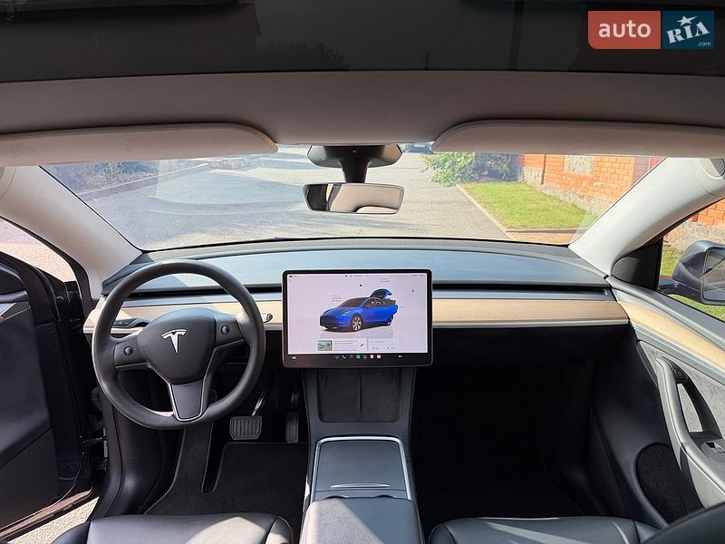 Внедорожник / Кроссовер Tesla Model Y 2023 в Киеве