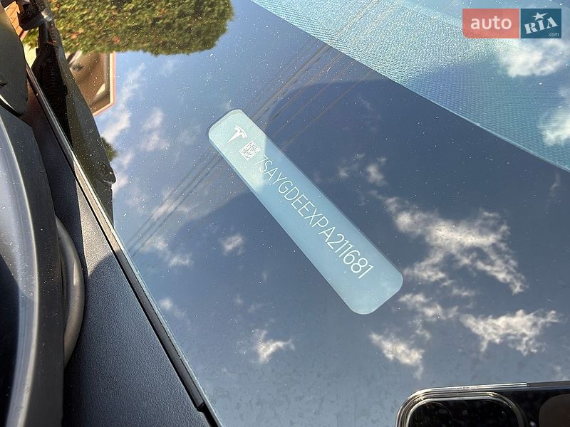 Внедорожник / Кроссовер Tesla Model Y 2023 в Киеве
